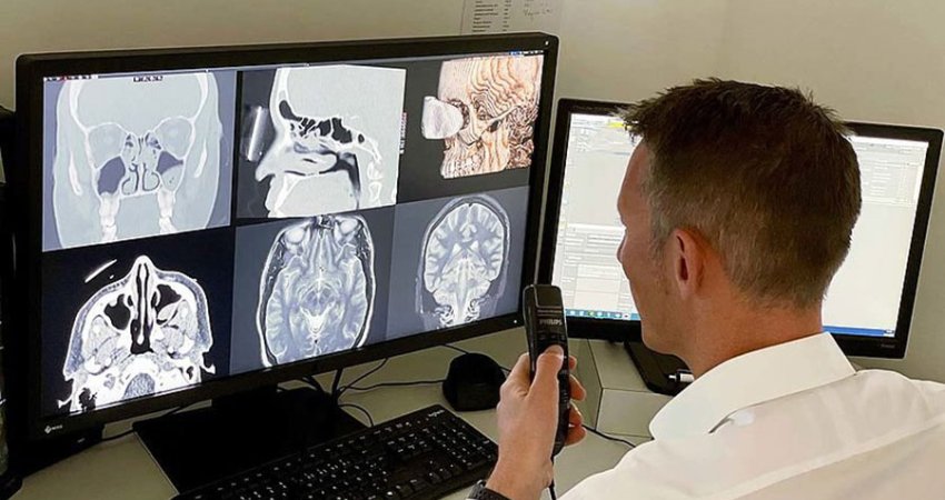 30 Zoll Bildschirm von Dr. Michaely